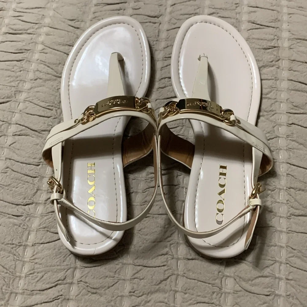 Coach Caterine Women Open Toe Patent Leather Thong Sandal Beige Size 7B - Picture 4 of 13
